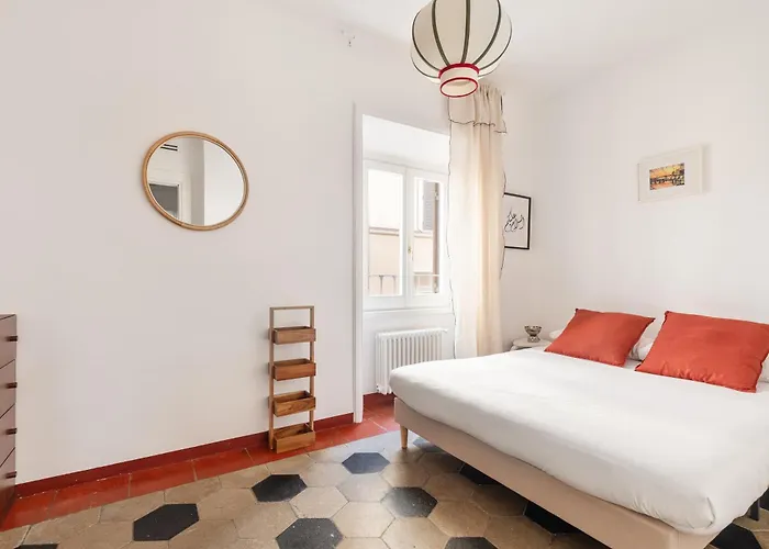 Welcome To Vatican Appartement